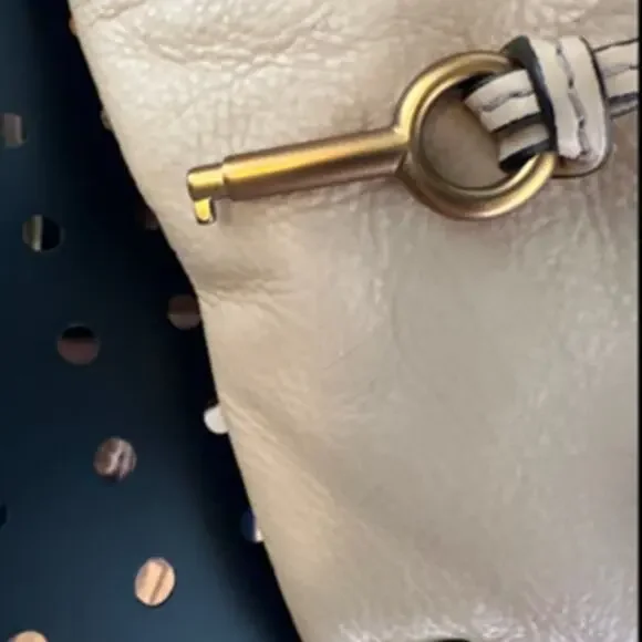 Authentic Vintage Chloe Cream Crossbody  Bag - Picture 8 of 8